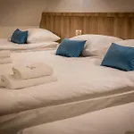 Couette-café Borowy Dwor- Biznes, & Fun 3*