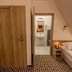 Borowy Dwór- Biznes, Spa&fun Alojamento de Acomodação e Pequeno-almoço