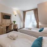 Alojamento de Acomodação e Pequeno-almoço Borowy Dwór- Biznes, Spa&fun