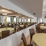 Alojamento de Acomodação e Pequeno-almoço Borowy Dwór- Biznes, Spa&fun