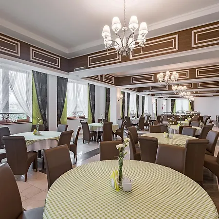 Nocleg ze śniadaniem Borowy Dwór- Biznes, Spa&fun 3*