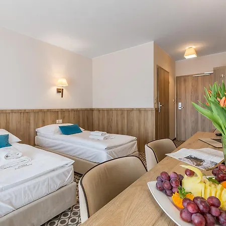 Borowy Dwór- Biznes, Spa&fun 3*